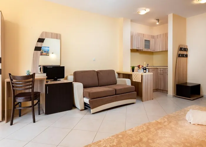 St Valentine 酒店 阳光海滩